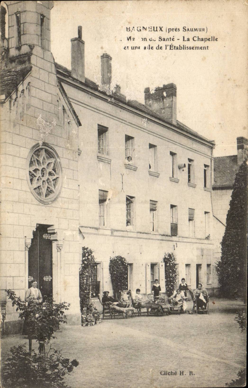 Saumur CPA Bagneux Maison de sante La chapelle et une aile de l'etablissement