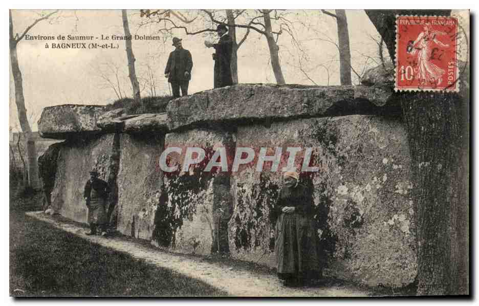 Environs de Saumur CPA Bagneux Le grand dolmen