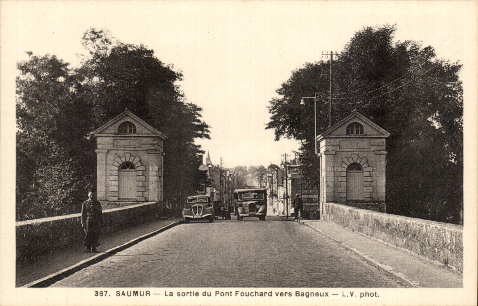 Saumur CPA La sortie du pont Fouchard vers Bagneux