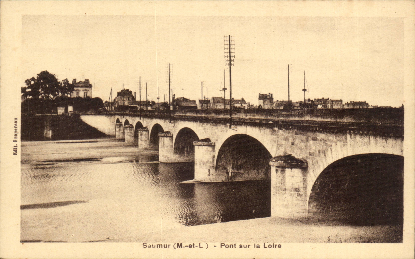 CPA Saumur Pont sur la Loire 