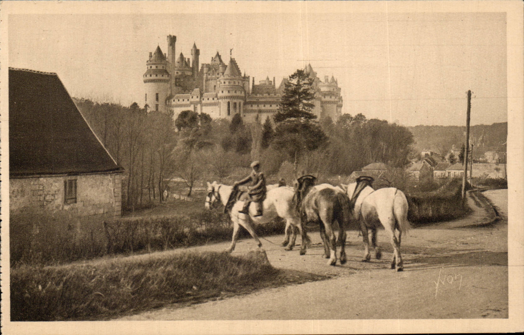 CPA Chateau de pierrefonds Cheval Horse 