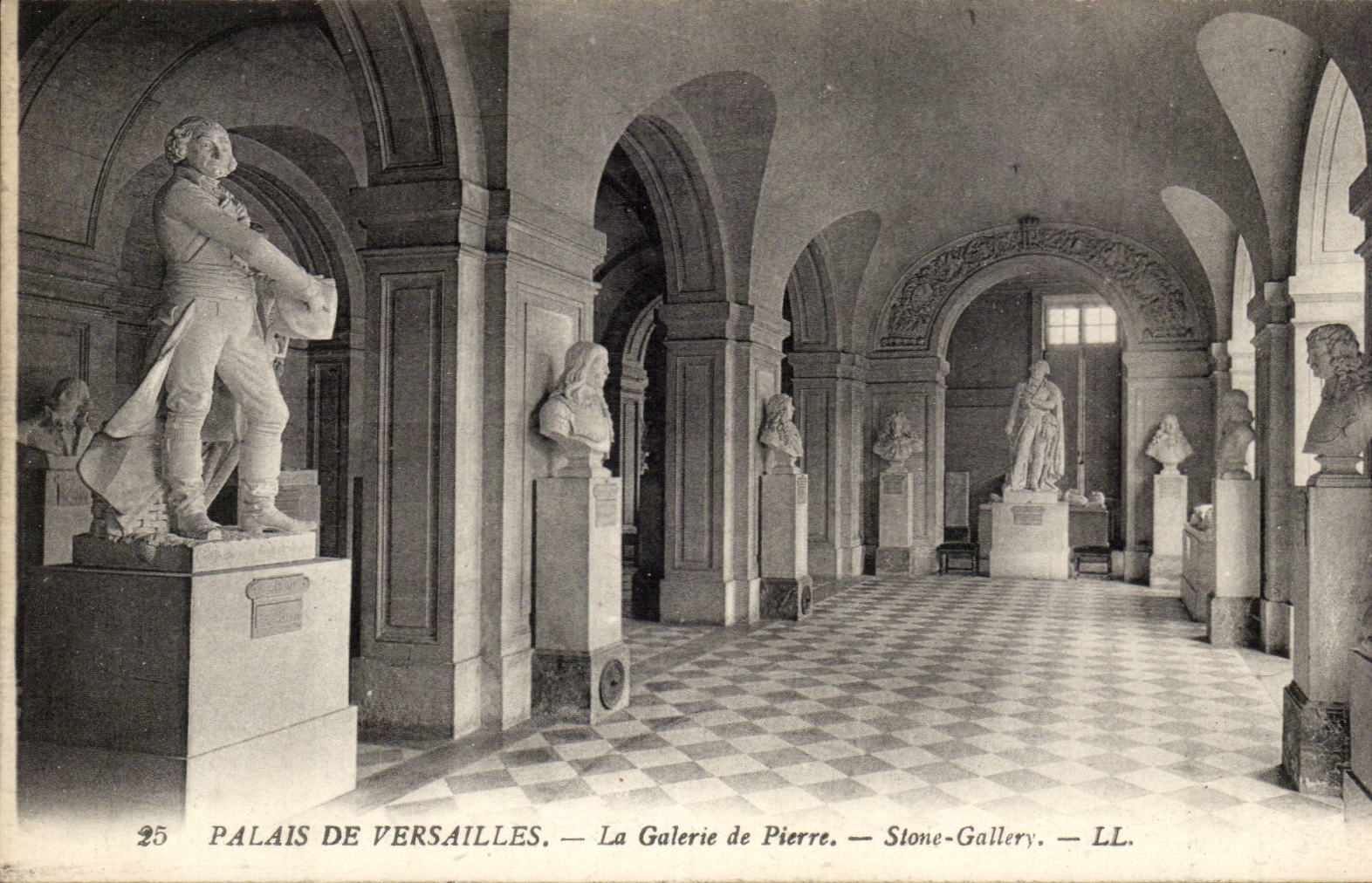 CPA Palais de Versailles La galerie de pierre 