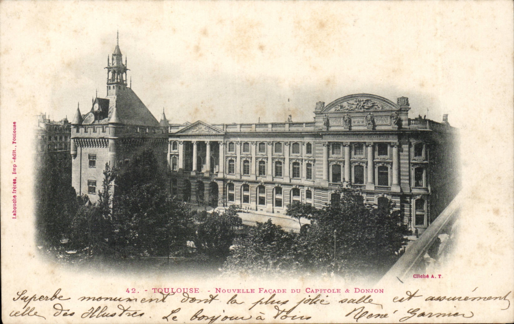 CPA Toulouse Nouvelle facade du capitole et donjon
