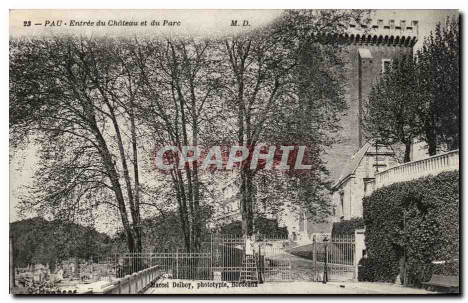 CPA Pau entree du chateau et du parc