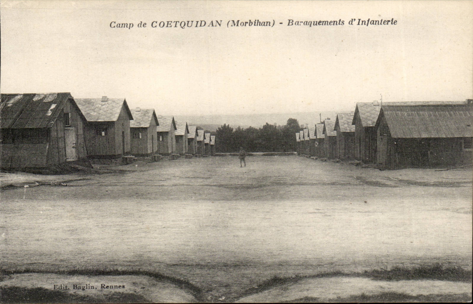 CPA Militaria Camp de Coetquidan Baraquements d'infanterie