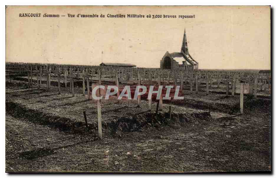 CPA Rancourt Vue d'ensemble du cimetiere militaire ou 7000 braves reposent