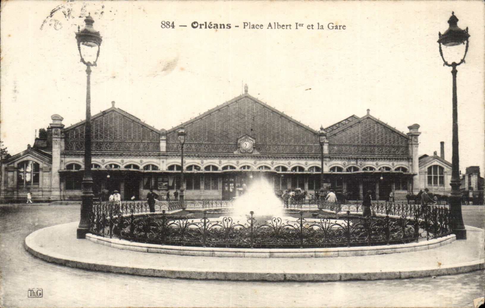 CPA Orleans Place Albert 1er et la gare
