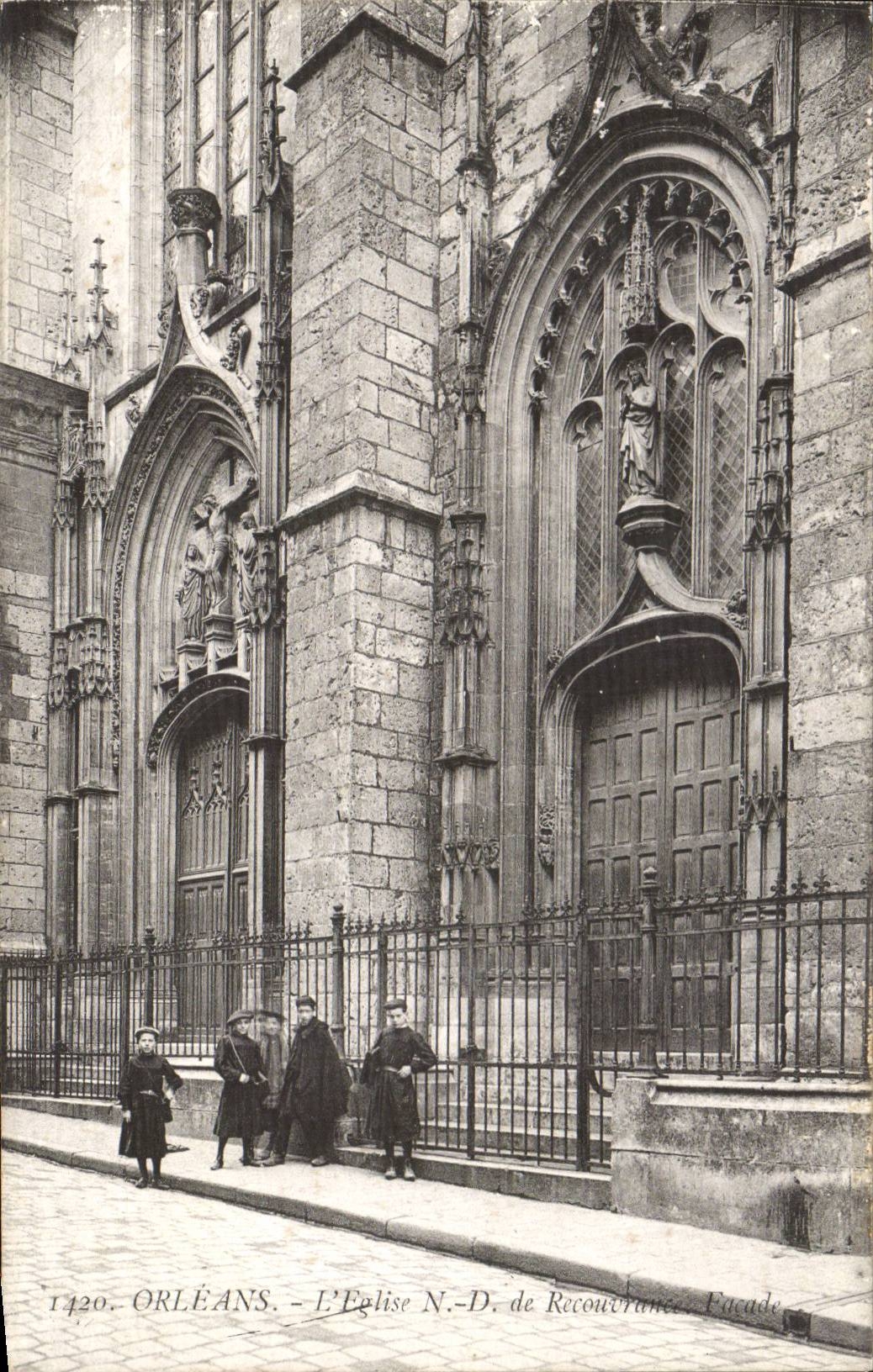 CPA Orleans Eglise Nd de Recouvrance Facade