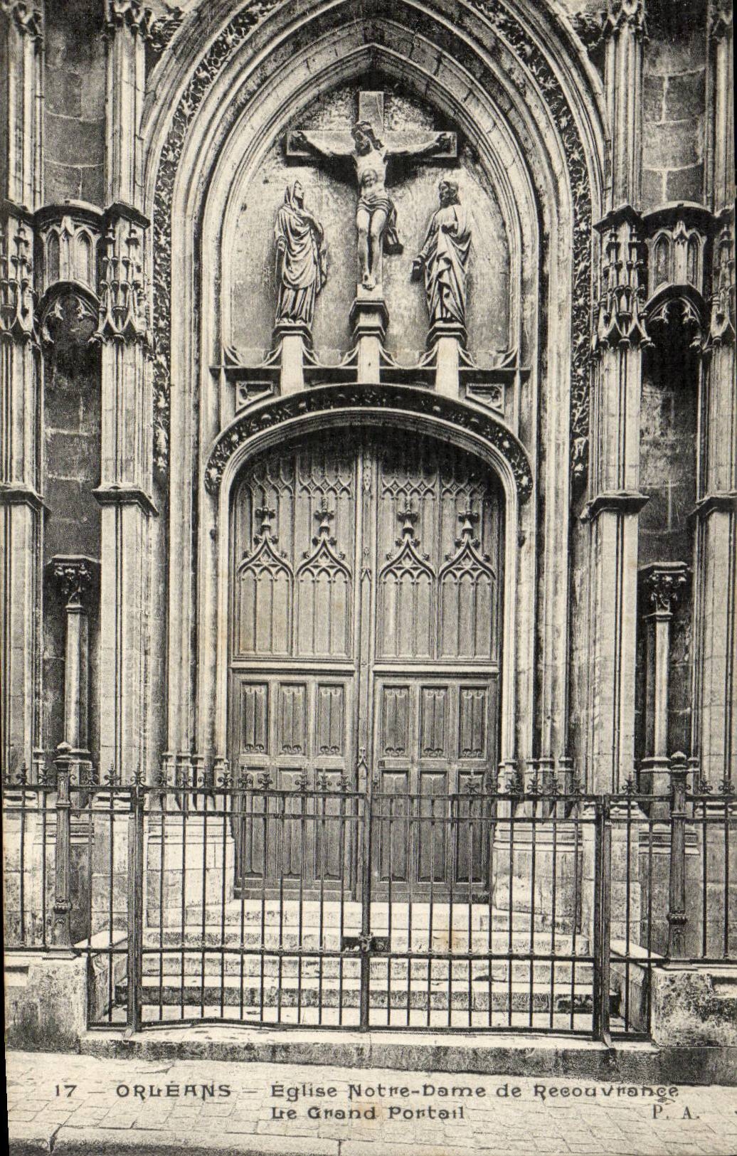 CPA Orleans Eglise Nd de Recouvrance Le grand portail