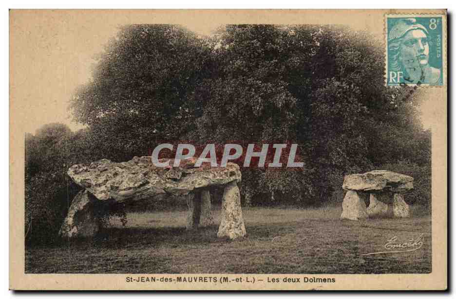 Saint Jean des Mauvrets CPA Les deux dolmens dolmen