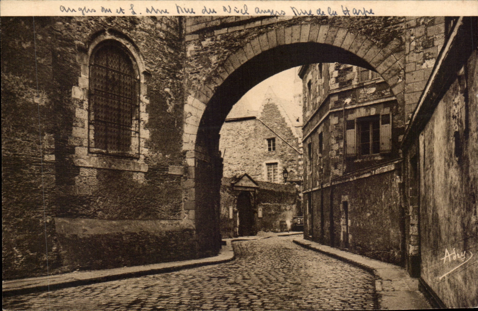 Angers CPA Rue du vieil Angers Rue de al harpe