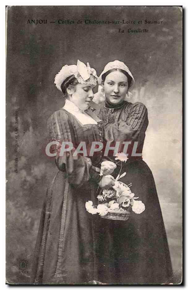 CPA Anjou Coiffes de Chalonnes sur Loire et Saumur ( folklore coiffe costume 