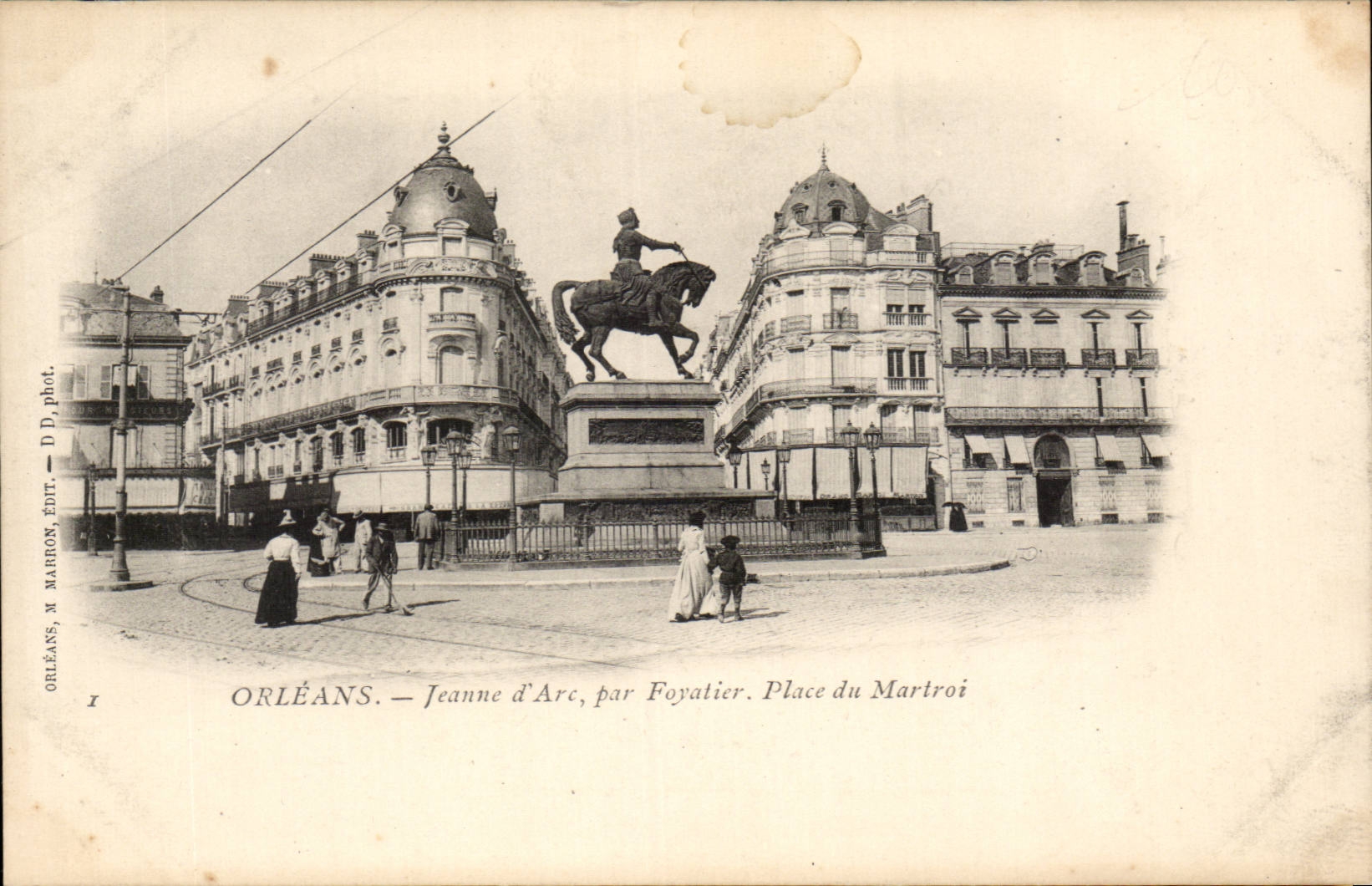 Orleans CPA Jeanne d'arc par Foyatier place du Martroi