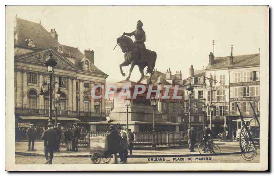Orleans CPA place du Martroi Jeanne d'arc