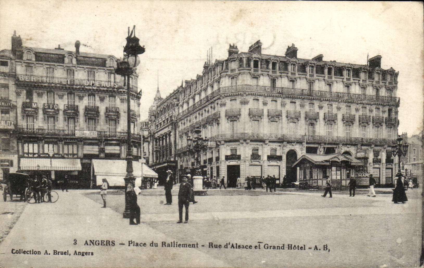 Angers CPA place du ralliement Rue d'Alsace et grand hotel