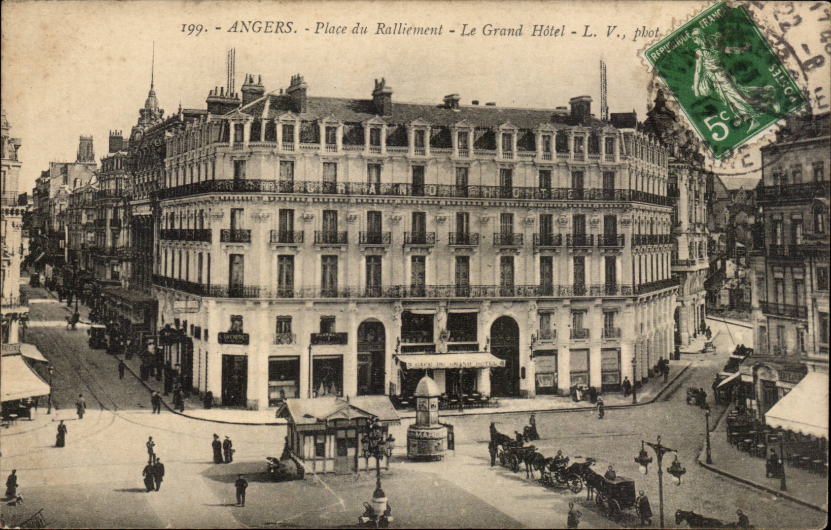 Angers CPA place du ralliement et grand hotel