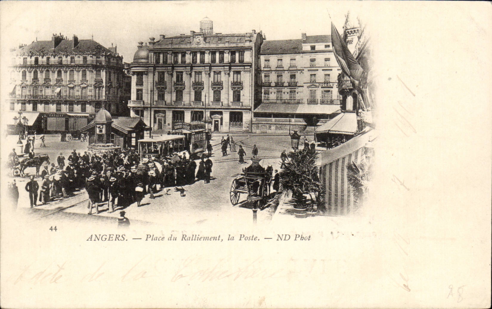 CPA Angers Place du ralliement La poste
