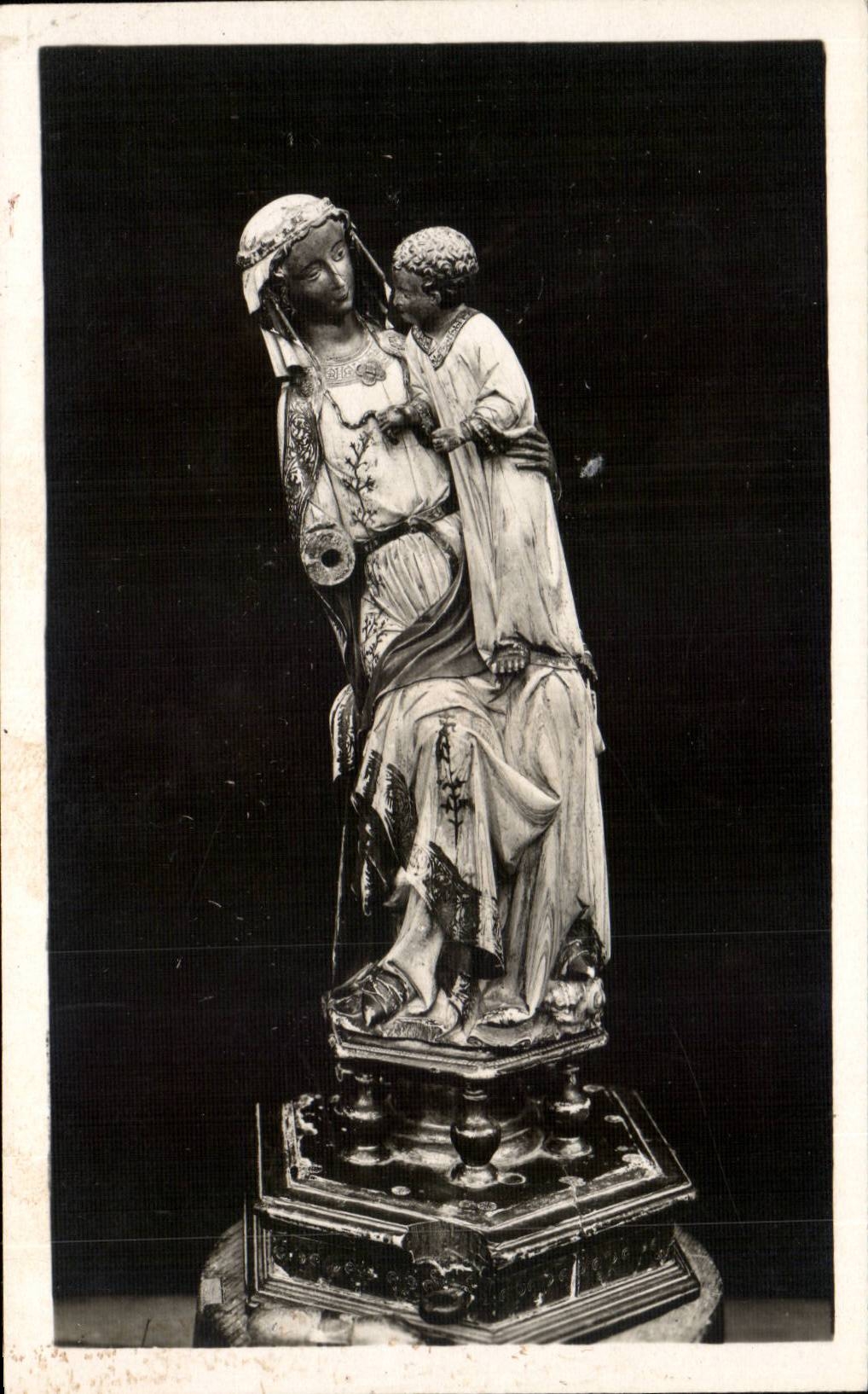 Villeneuve-lès-Avignon — Église de la Collégiale, statue de la Vierge en ivoire (XIVe siècle) — Lévy et Neurdein, Paris