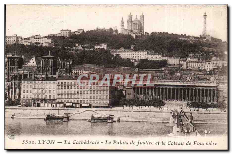 LYON — La Cathédrale, Le Palais de Justice et le Coteau de Fourvière