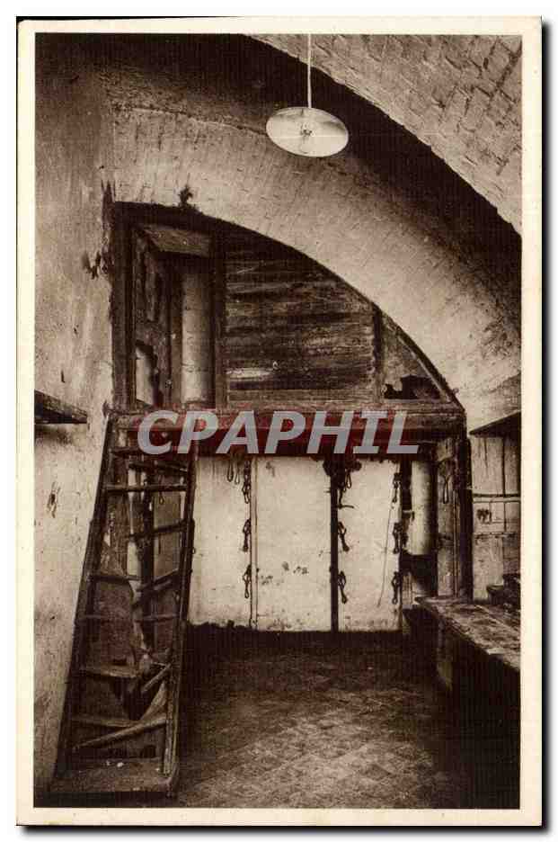 Fort de VAUX — L'Infirmérie et la salle d'opération — Verdun