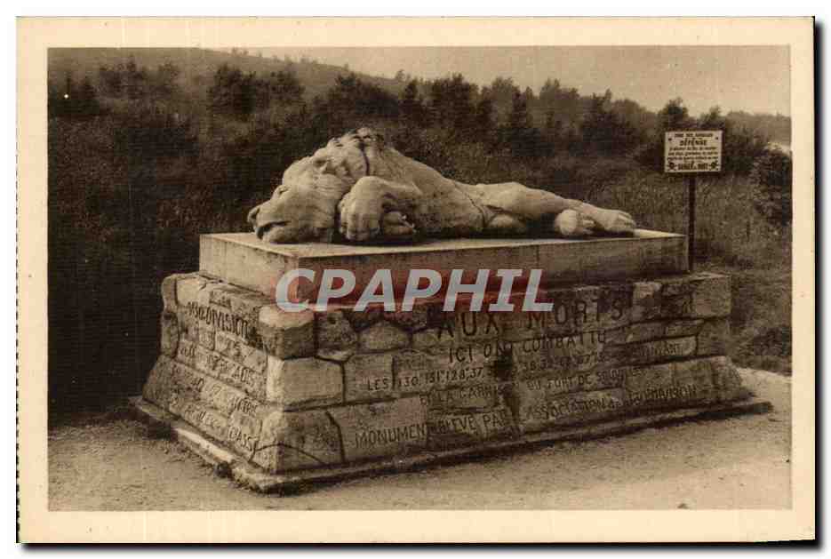CPA Militaria Fleury pres Douaumont Lion Monument de la chapelle Sainte Fine