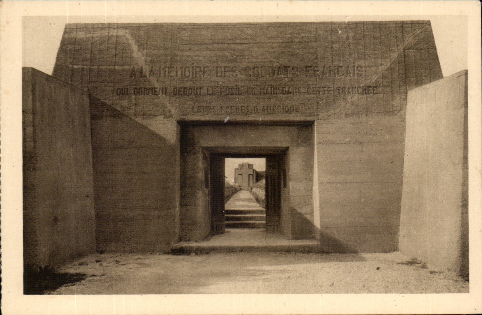 Thiaumont, près Douaumont — Monument de la tranchée des Bajonnettes — Éditions Verdun