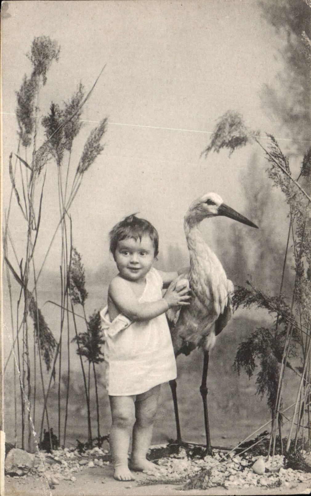 CPA Fantaisie Enfant Cigogne
