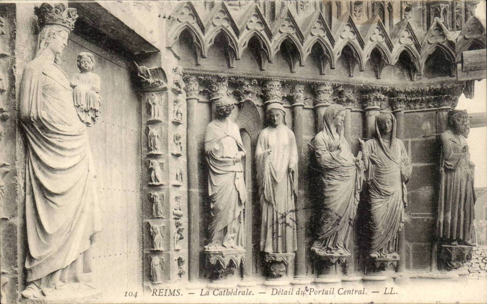 Reims CPA Cathedrale Detail du portal central