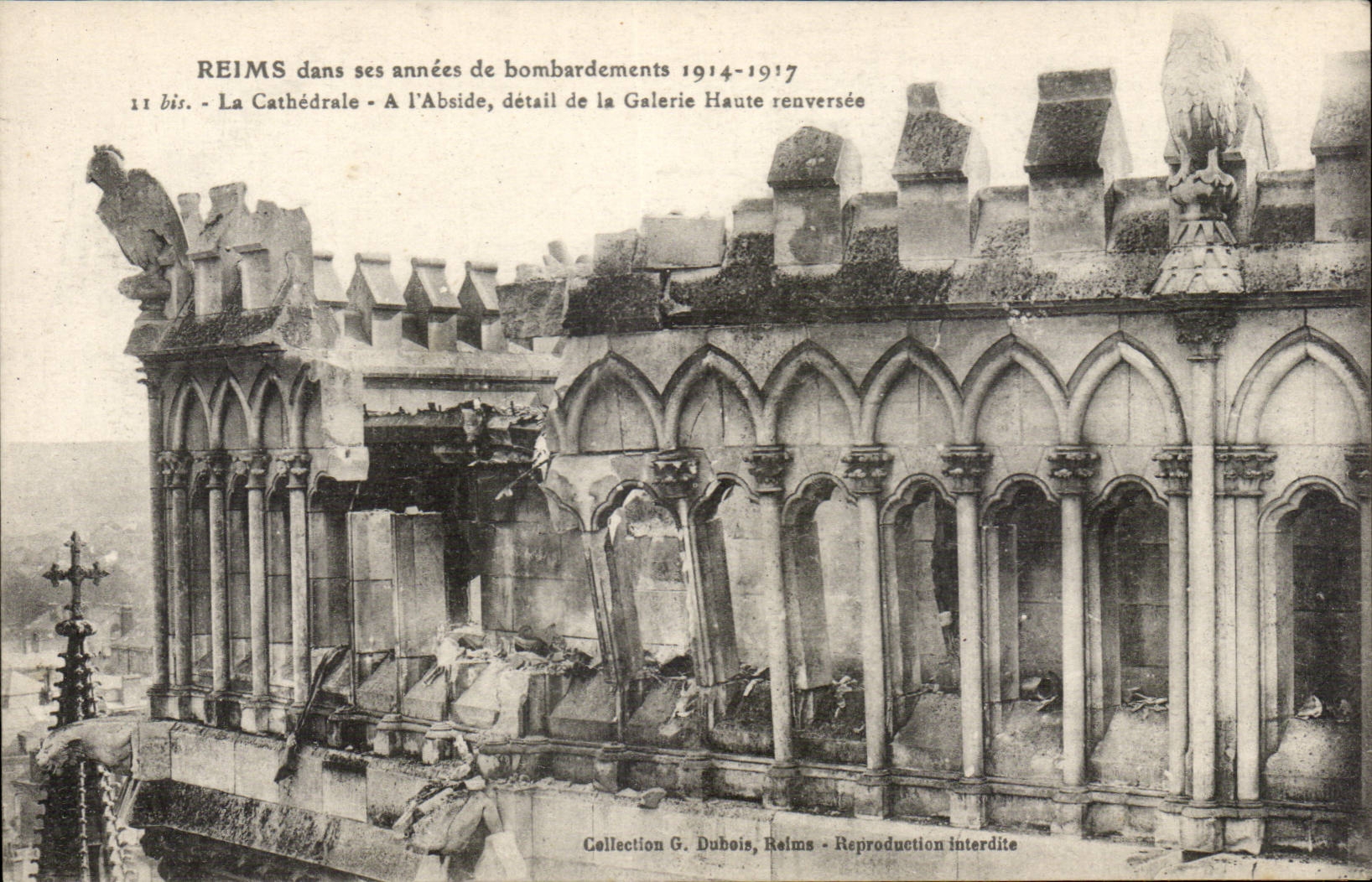Reims CPA Cathedrale Apres le bombardement Abside detail de la galerie haute renversee