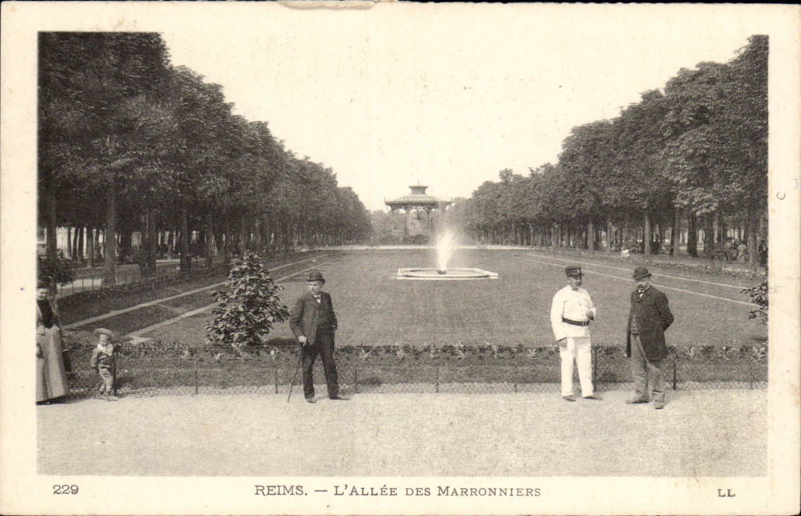 Reims CPA Allee des maronniers