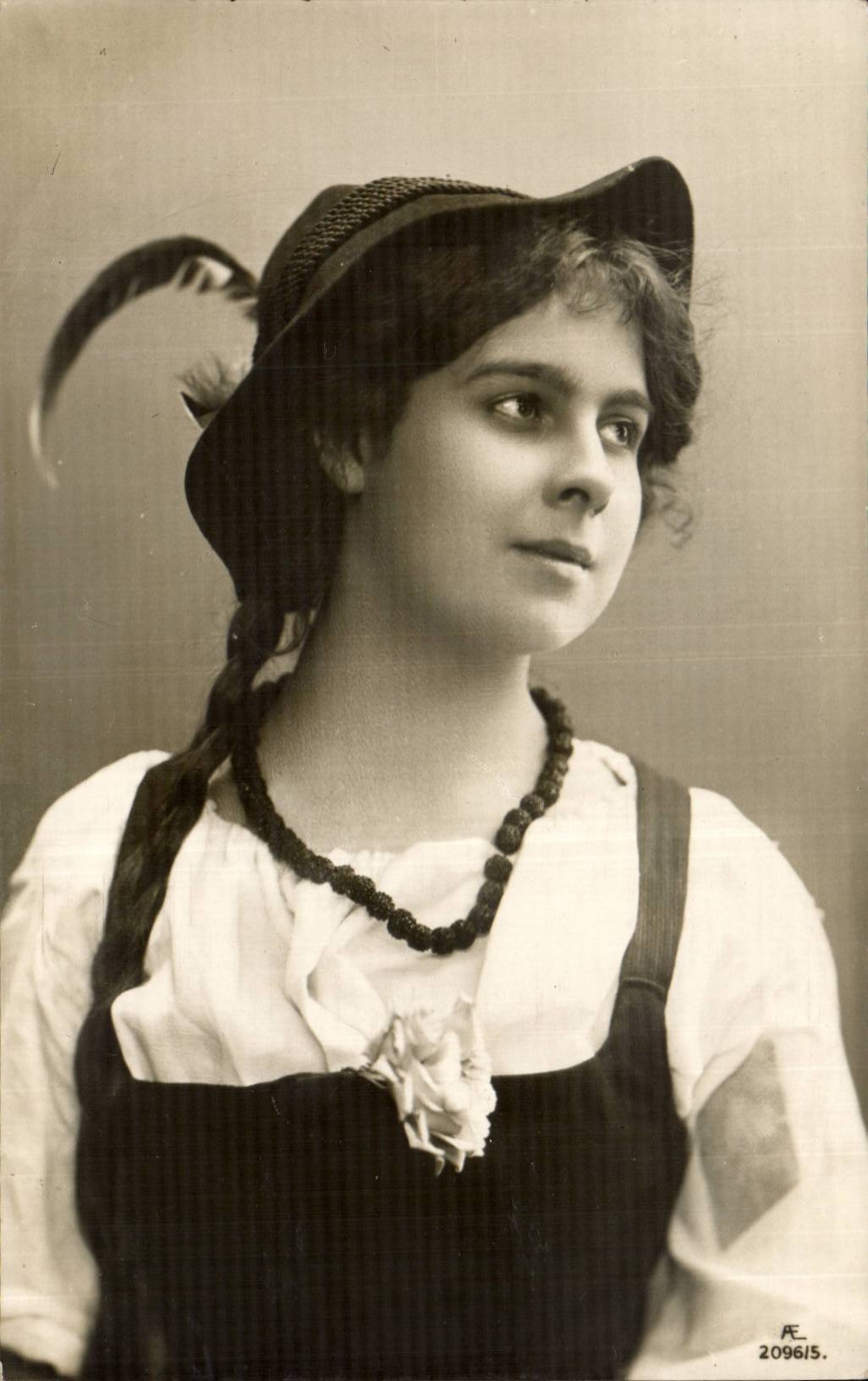 CPA Fantaisie Femme
