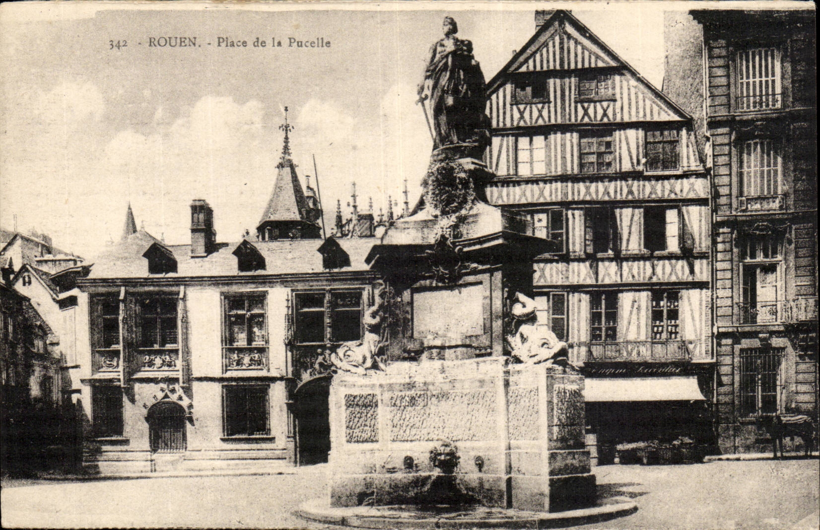 Rouen CPA Place de la pucelle