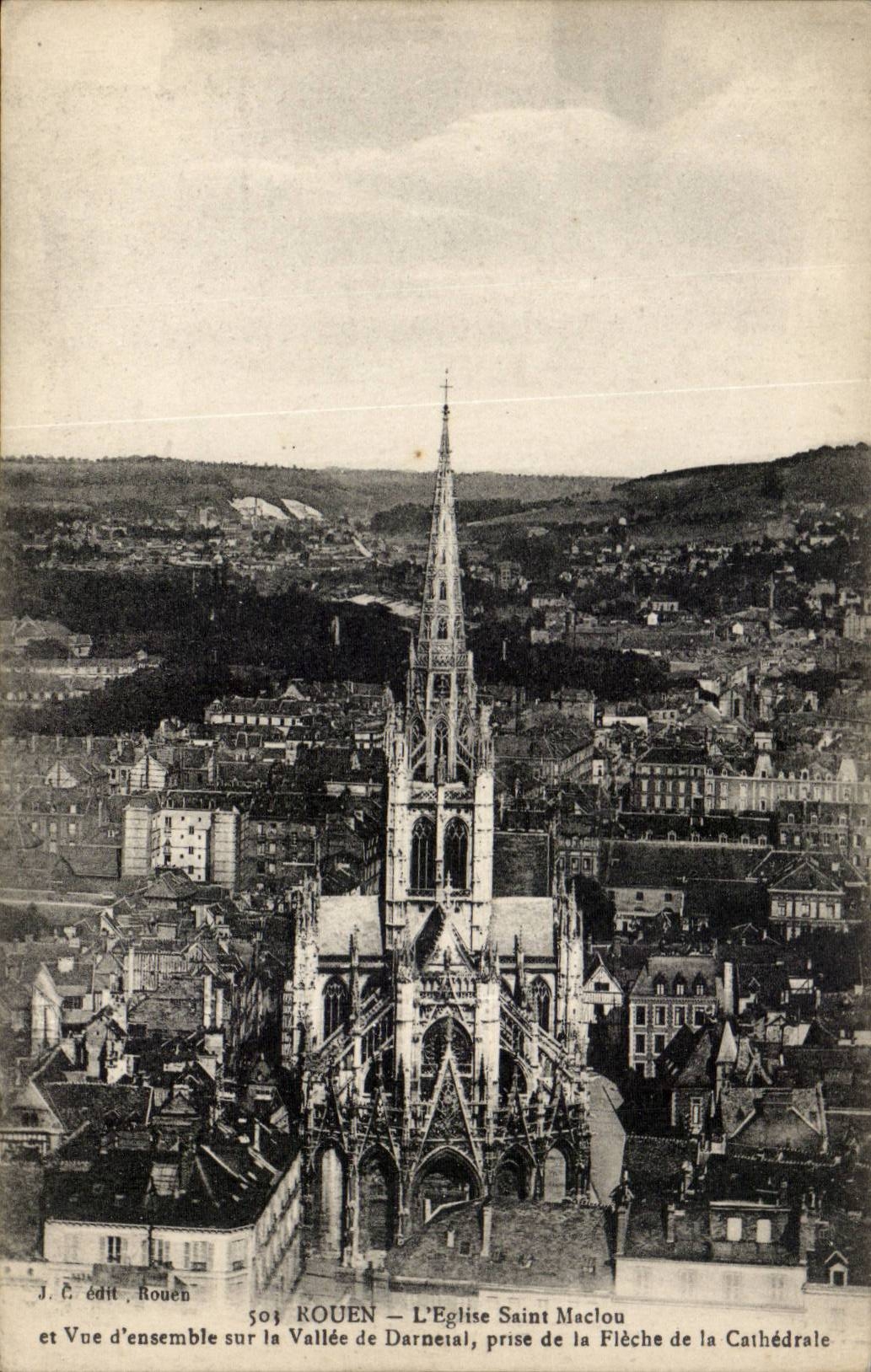CPA Rouen Eglise Saint Maclou Et vue d'ensemble sur la vallee de Darnetal prise de la fleche de la cathedrale