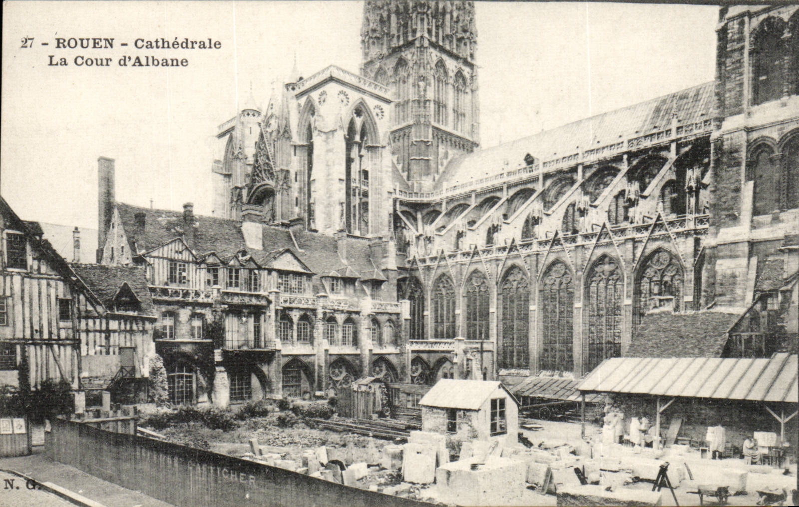 CPA Rouen Cathedrale la cour d'Albane
