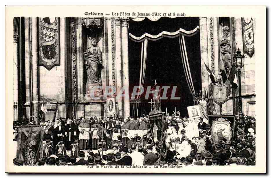 CPA Orleans les fetes de Jeanne d'arc 7 et 8 mai Sur le parvis de la cathedrale La Benediction