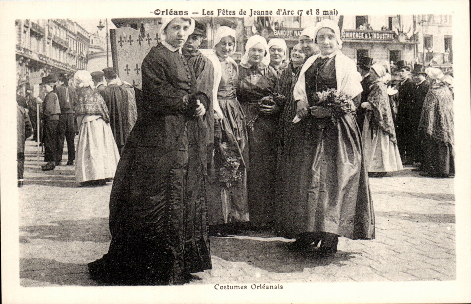 CPA Orleans les fetes de Jeanne d'arc 7 et 8 mai Costumes orleanais Folklore
