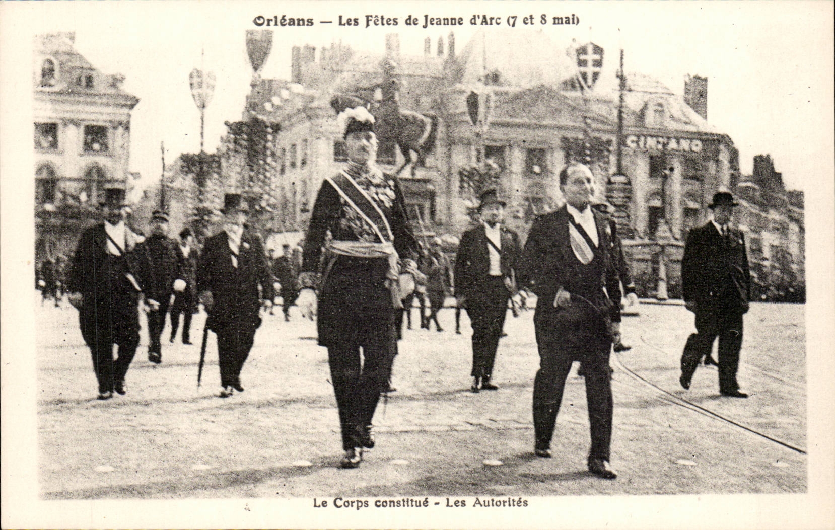 CPA Orleans les fetes de Jeanne d'arc 7 et 8 mai Le corps constitue Les autorites