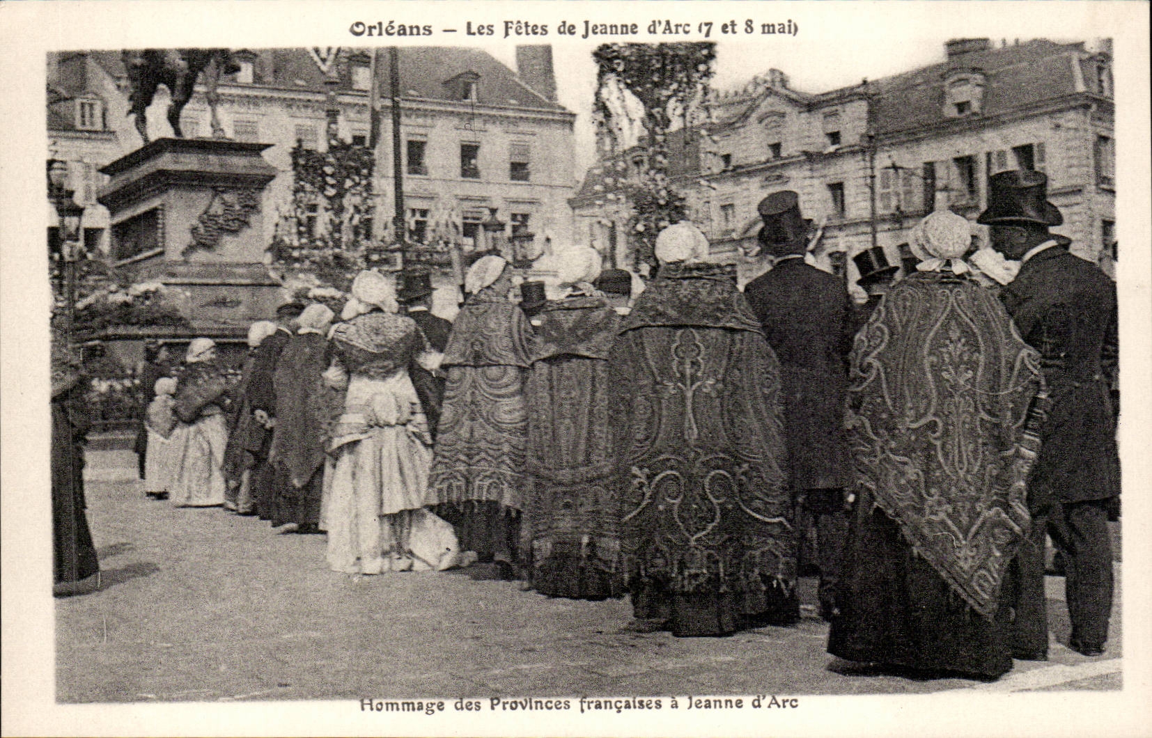 CPA Orleans les fetes de Jeanne d'arc 7 et 8 mai Hommage des Provinces francaises a Jeanne d'arc folklore