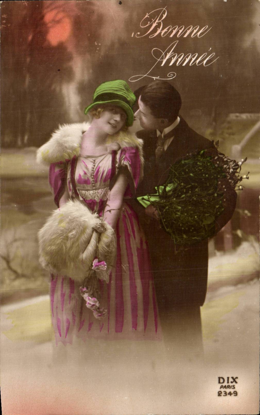 Couple en extérieur — vœux de bonne année — DIX PARIS 2349