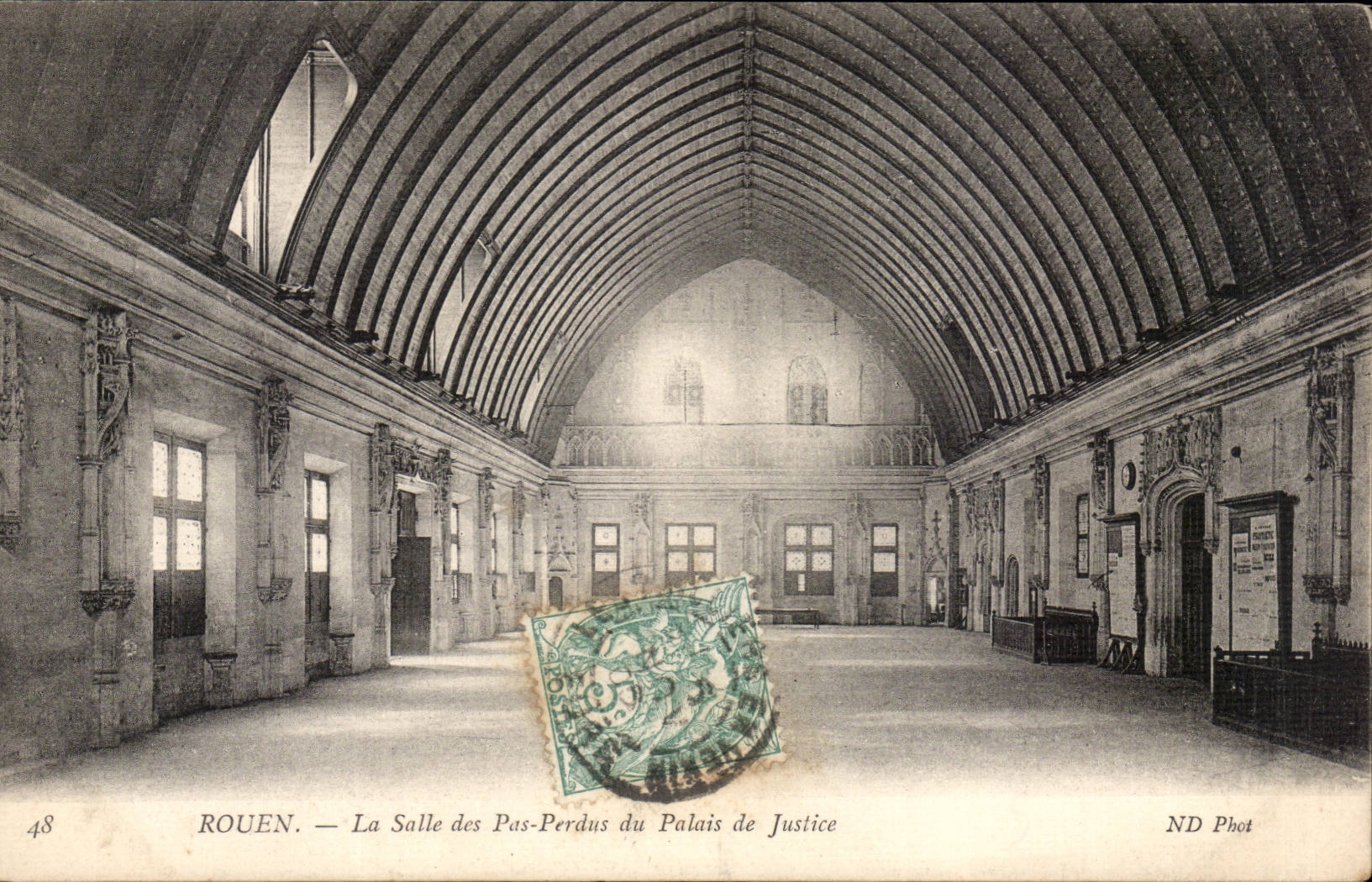 Rouen CPA La salle des Pas Perdus du palais de justice