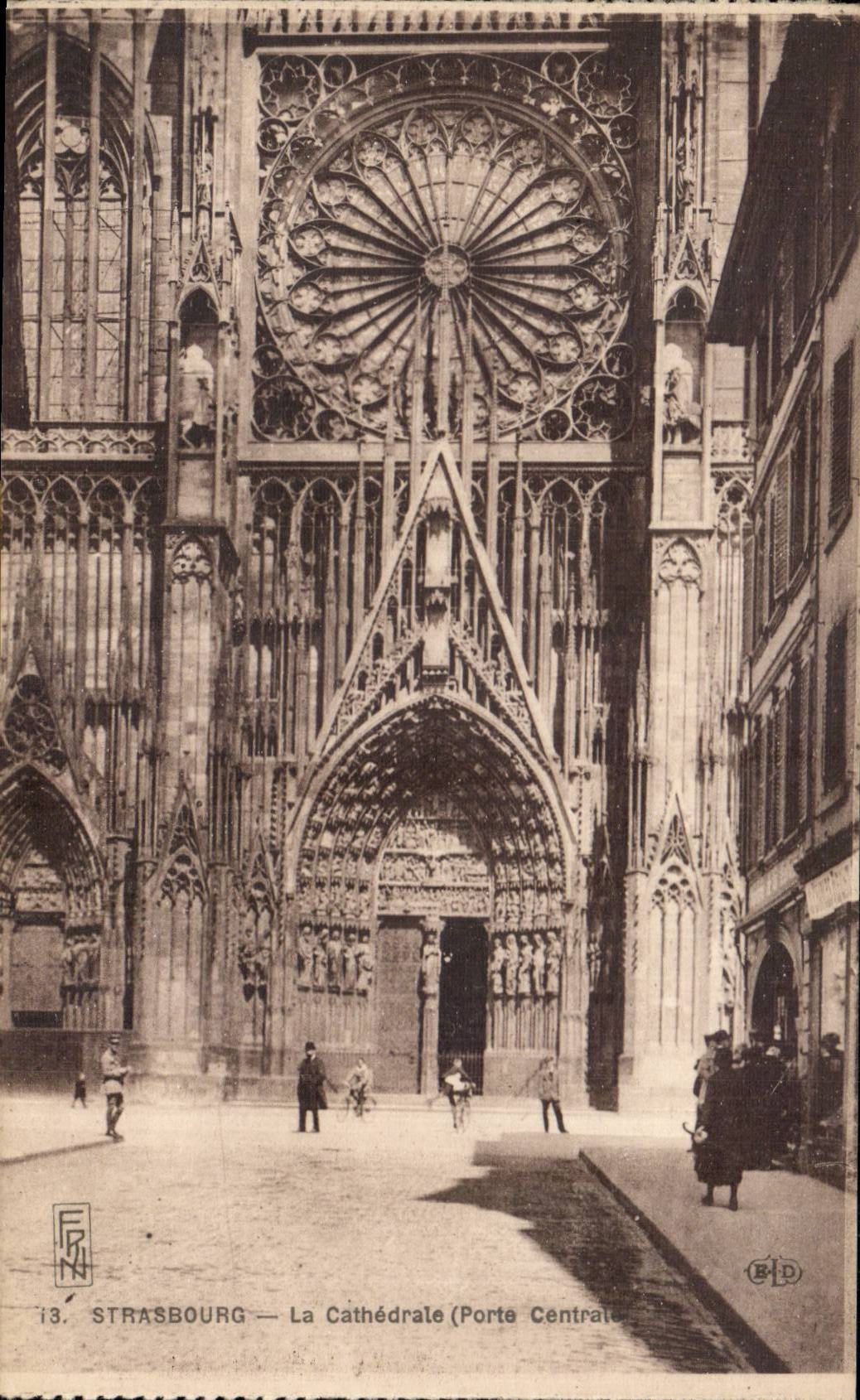 CPA Strasbourg Cathedrale Porte centrale
