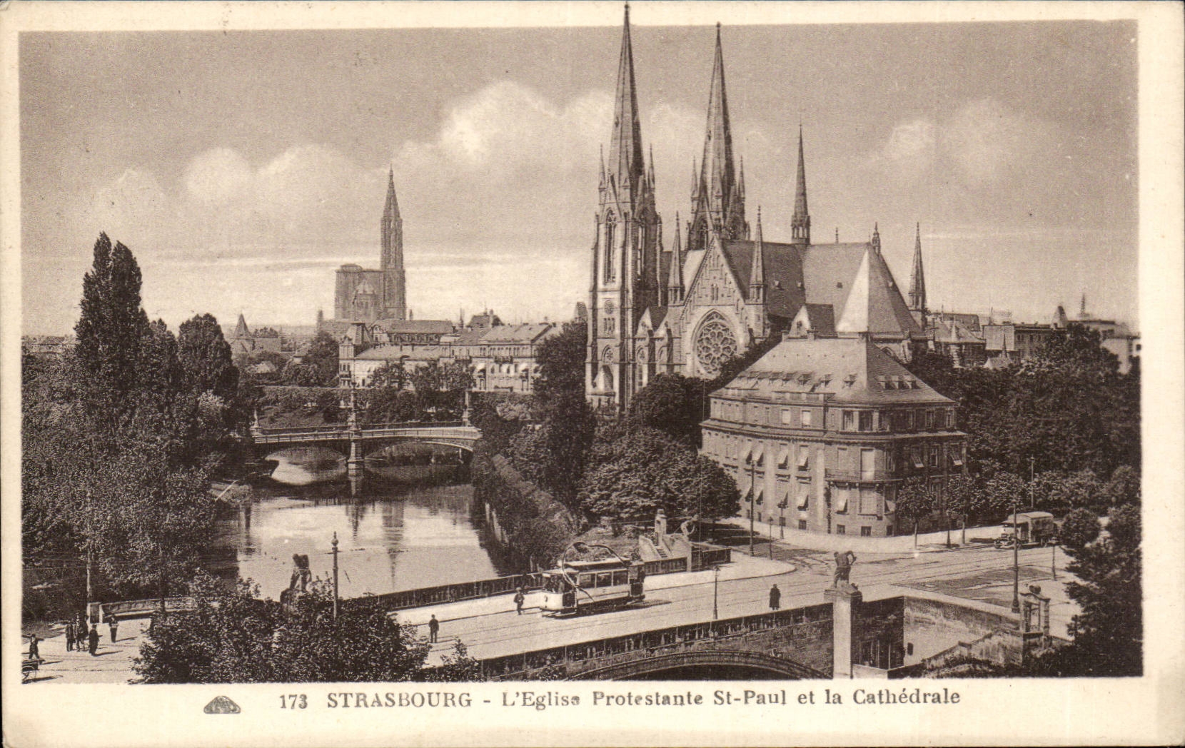 CPA Strasbourg L'eglise protestante et la cathedrale