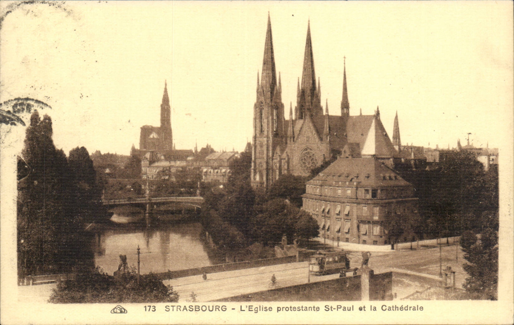 CPA Strasbourg L'eglise protestante St Paul et la cathedrale