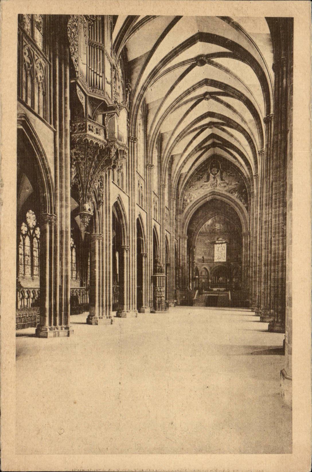 CPA Strasbourg Cathedrale Nef principale