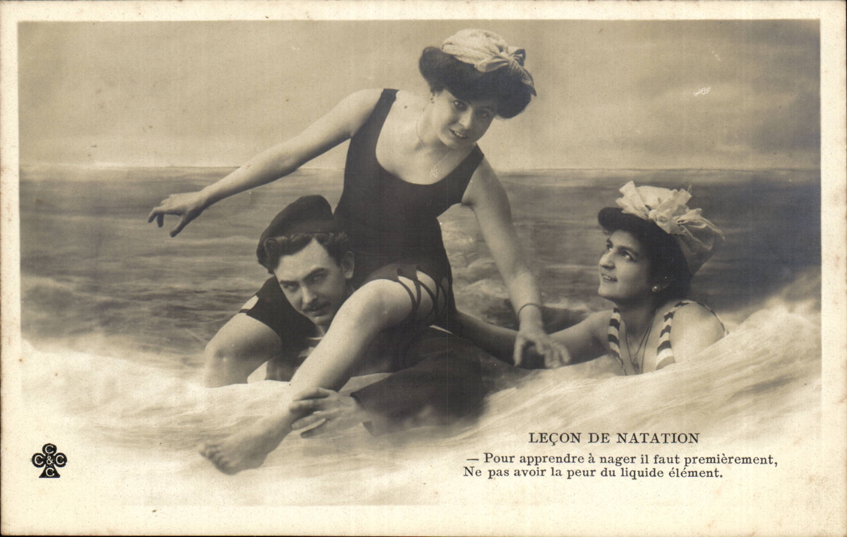 Clase de natación — Tema: enseñanza de la natación en el mar — editor C&C