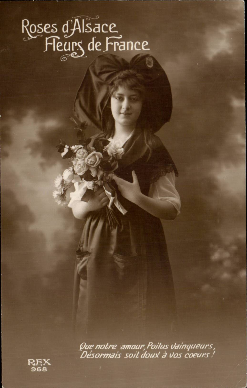 Jeune femme en châle et bonnet — Roses d'Alsace, Fleurs de France — REX 968