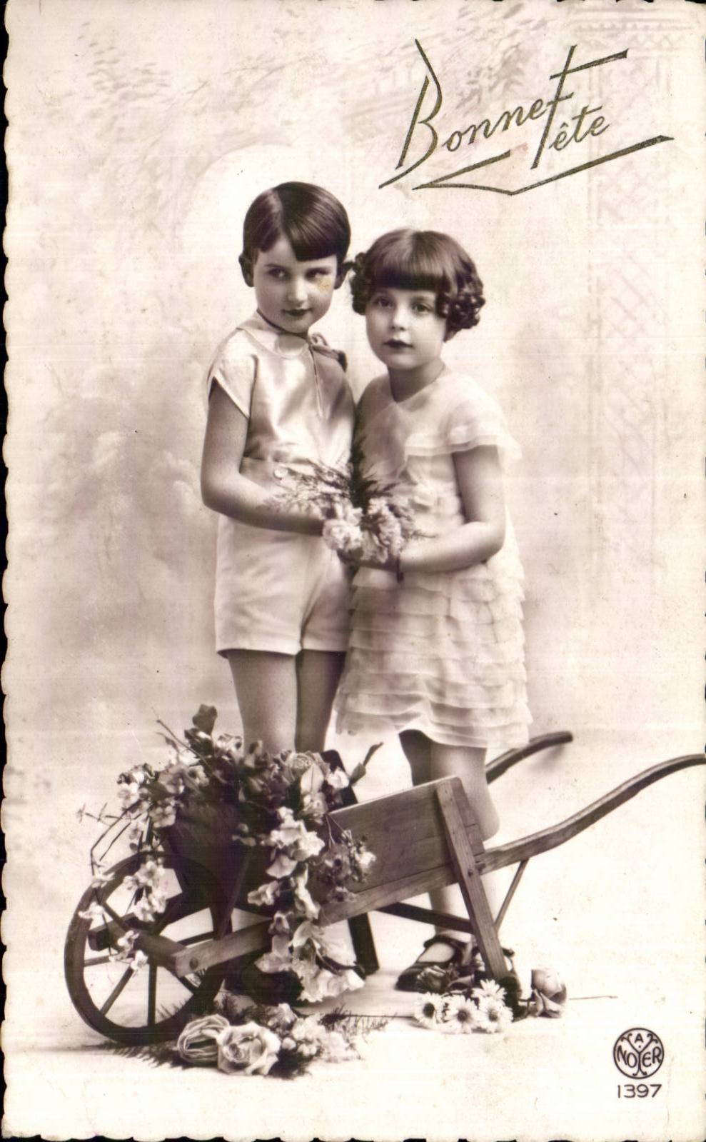 CPA Fantaisie Enfants Bonne fete