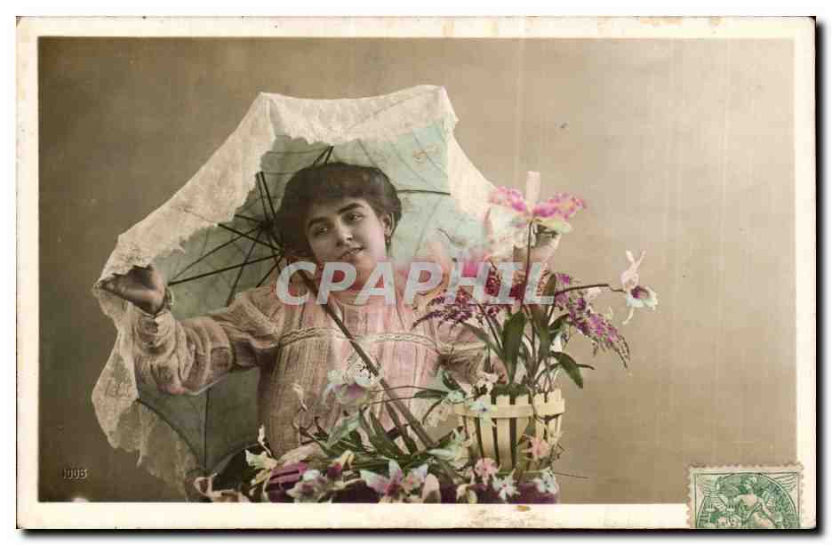Giovane donna con ombrello e orchidee — editore CPAPHIL, n° 1005