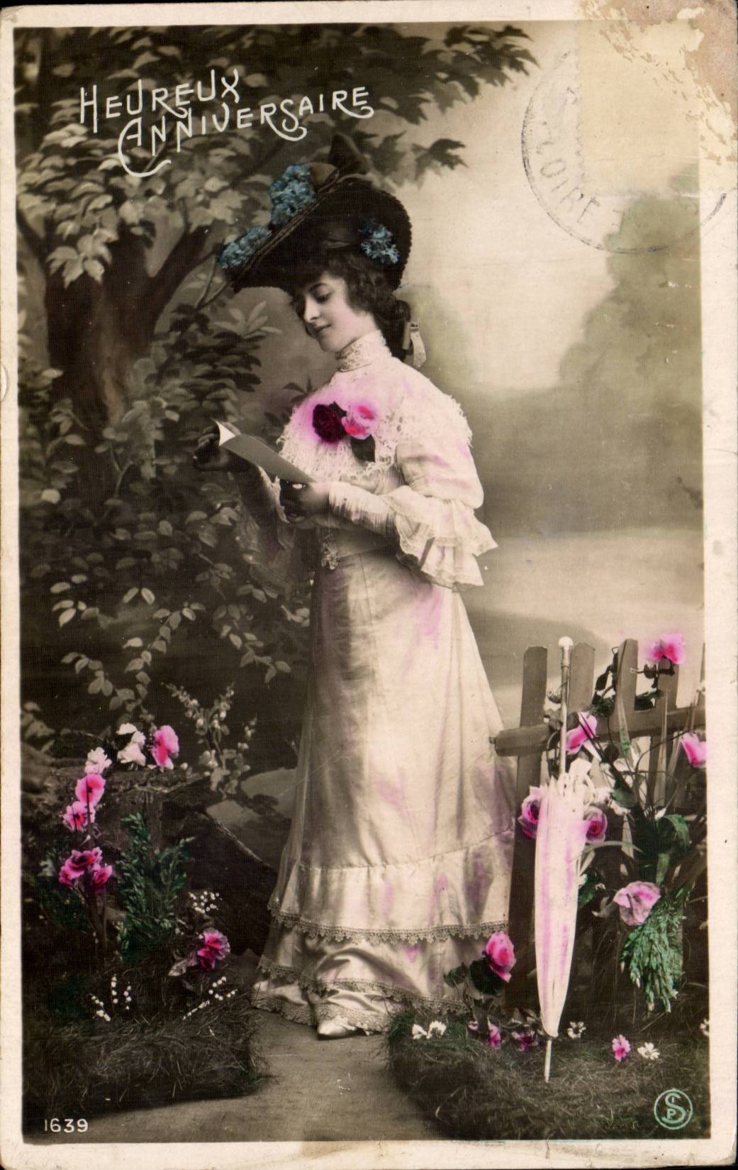 Femme en robe de style victorien — anniversaire — Série 1639, éditeur S