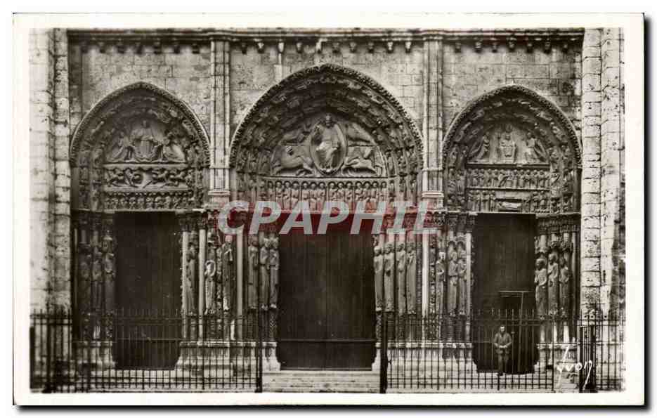CPA Chartres Cathedrale Le grand portail